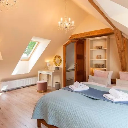 Trevilles Art-deco Jozefina アパート