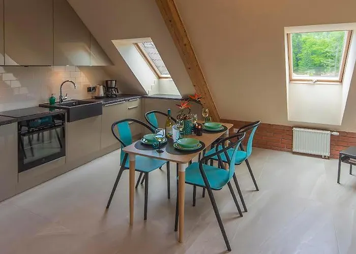 Trevilles Art-deco Jozefina 아파트 *